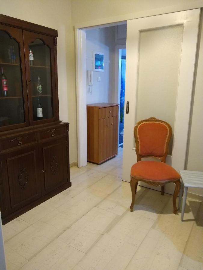 Acropolis Within 10 Minutes Walk! Classical Apartment And A Hostess At Your Side! Афины Экстерьер фото
