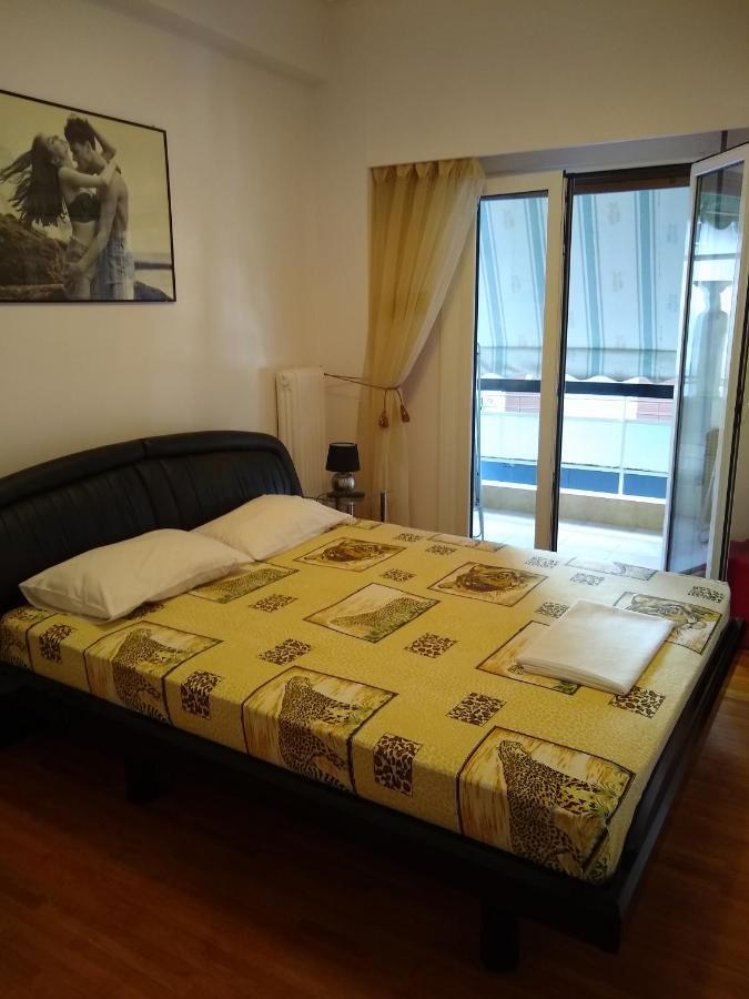Acropolis Within 10 Minutes Walk! Classical Apartment And A Hostess At Your Side! Афины Экстерьер фото